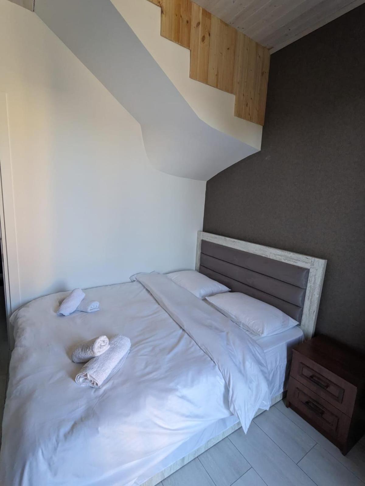 Guesthouse Chrdili Tbilisi Ngoại thất bức ảnh